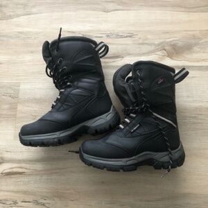 Yamaha Black Snow Boots